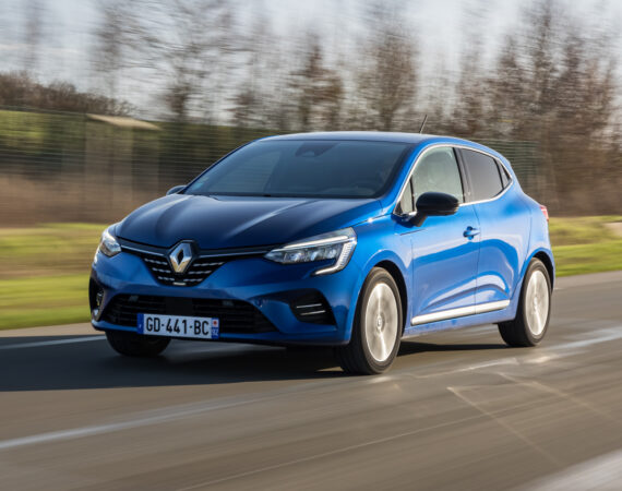 renault-clio-volée